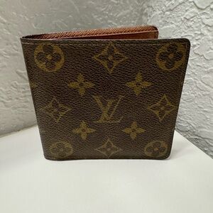 Louis Vuitton Classic Monogram  Wallet